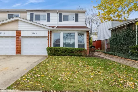 9349 Dee Rd, Des Plaines, IL 60016