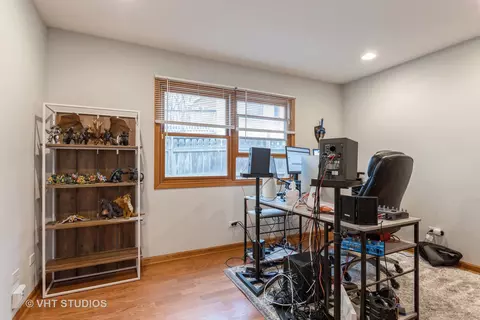 917 Valley Ave, Mchenry, IL 60051 photo 13