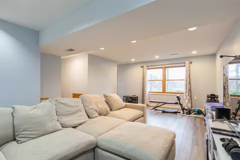 917 Valley Ave, Mchenry, IL 60051 photo 15