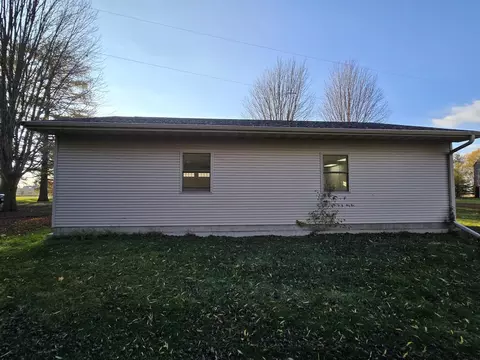 Exterior - 1207 Cemetery Rd, Lee, IL 60530 photo 20 of 25