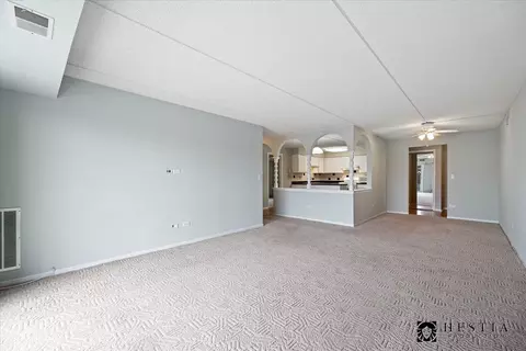 1436 E Thacker St #403, Des Plaines, IL 60016 photo 11