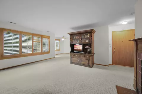 331 Mulberry Ct #2A, Bartlett, IL 60103 photo 2
