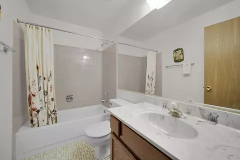 331 Mulberry Ct #2A, Bartlett, IL 60103 photo 10