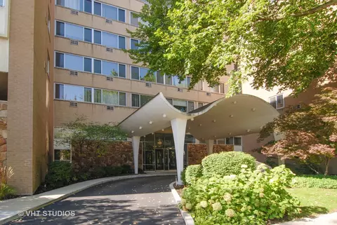 151 N Kenilworth Ave #2D, Oak Park, IL 60301