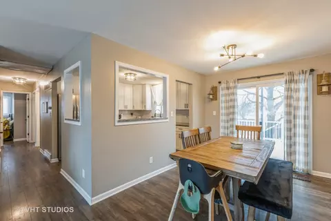 790 Laurel Dr, Aurora, IL 60506 photo 8