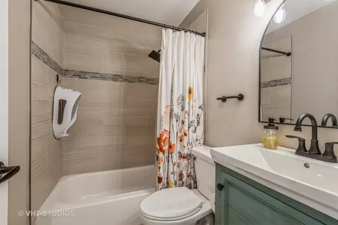 790 Laurel Dr, Aurora, IL 60506 photo 10