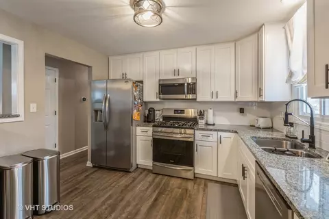 790 Laurel Dr, Aurora, IL 60506 photo 7
