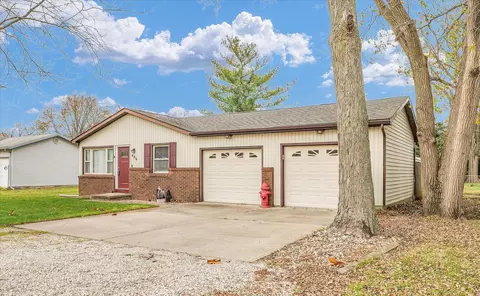406 E Douglas St, Saint Joseph, IL 61873