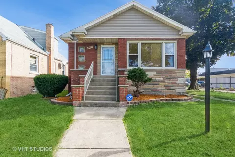 8641 S Honore St, Chicago, IL 60620