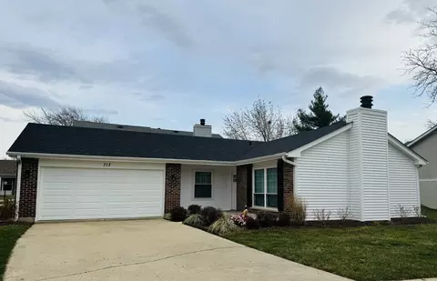 113 Hastings Mill Rd, Streamwood, IL 60107