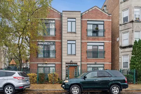 Exterior - 421 E 45th St #2E, Chicago, IL 60653 photo 3 of 4