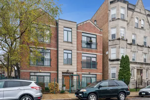 Exterior - 421 E 45th St #2E, Chicago, IL 60653 photo 1 of 4