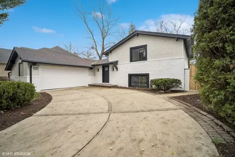 3201 Maple Leaf Dr, Glenview, IL 60026 photo 24