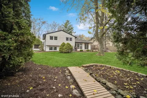 3201 Maple Leaf Dr, Glenview, IL 60026 photo 23