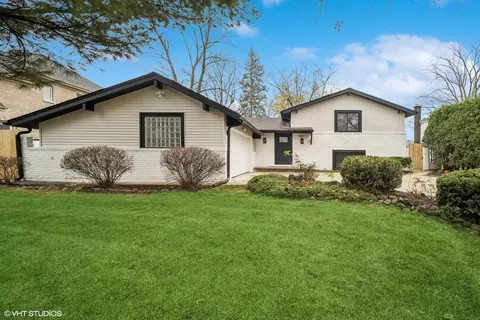 3201 Maple Leaf Dr, Glenview, IL 60026