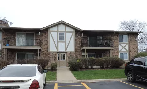 16 W486 Lake Dr #7A-204, Willowbrook, IL 60527