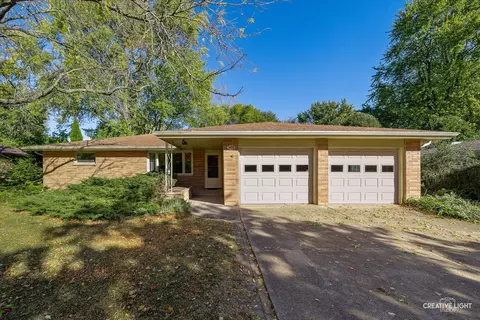 108 Monna St, Sugar Grove, IL 60554