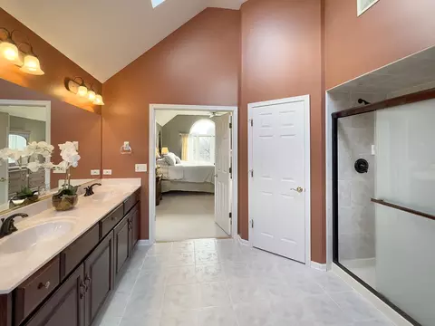Bath - 30 W786 Warwick Way, Wayne, IL 60184 photo 1 of 4
