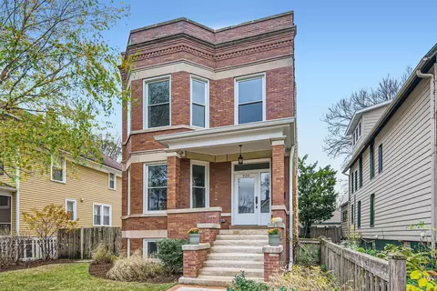930 Sherman Ave, Evanston, IL 60202