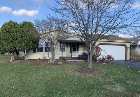 1009 Castleton Ct, Grayslake, IL 60030