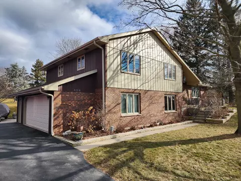 1110 Zange Dr, Algonquin, IL 60102