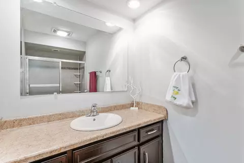 Bath - 3541 E Danne Rd, Crete, IL 60417 photo 3 of 3