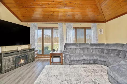 Living - 3541 E Danne Rd, Crete, IL 60417 photo 1 of 2