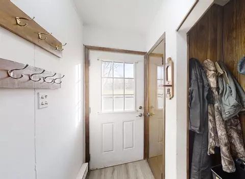 Entry Way - 3541 E Danne Rd, Crete, IL 60417 photo 3 of 3