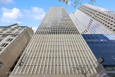 100 E Walton St #36E, Chicago, IL 60611 photo 25