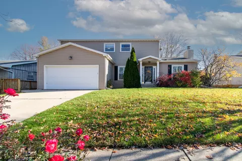 102 Doud Ct, Normal, IL 61761