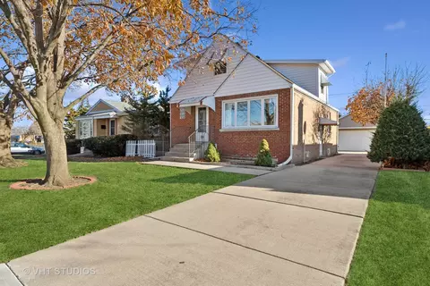 7653 N Odell Ave, Niles, IL 60714
