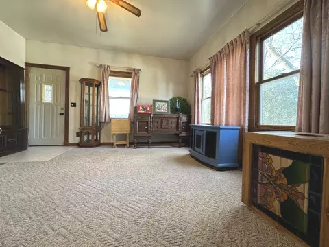 Living - 609 E Main St, Ashkum, IL 60911 photo 5 of 5