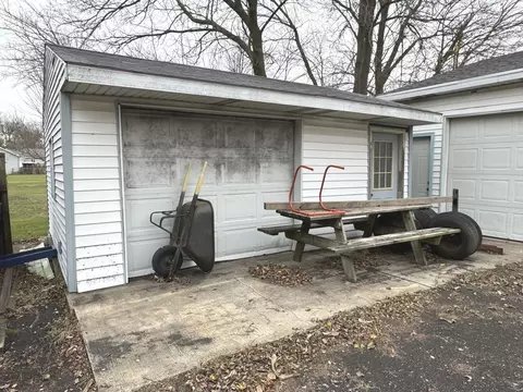 Other - 609 E Main St, Ashkum, IL 60911 photo 3 of 4