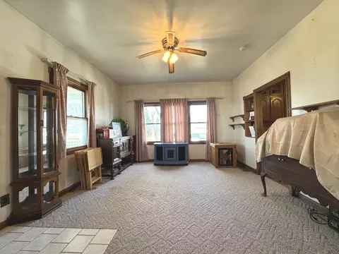 Living - 609 E Main St, Ashkum, IL 60911 photo 4 of 5