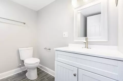 Bath - 1901 W 71st St, Chicago, IL 60636 photo 1 of 4