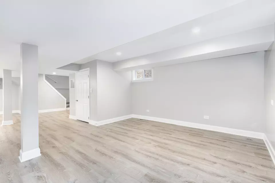 Living - 1901 W 71st St, Chicago, IL 60636 photo 5 of 5