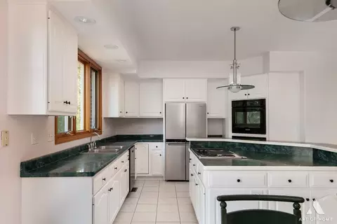 Kitchen - 1027 Evergreen Cir, Olympia Fields, IL 60461 photo 1 of 5