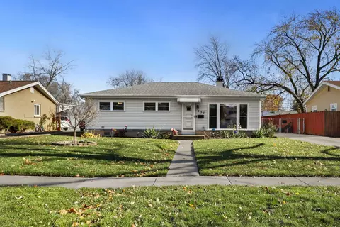 357 N Bierman Ave, Villa Park, IL 60181