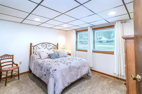 Bedroom - 259 Walnut Ln, Crown Point, IN 46307 photo 2 of 4