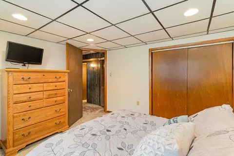 Bedroom - 259 Walnut Ln, Crown Point, IN 46307 photo 3 of 4
