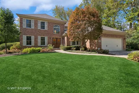 1268 N Forest View Cir, Palatine, IL 60067