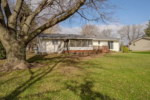 310 W Cleveland St, Cullom, IL 60929 photo 24