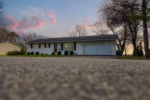 310 W Cleveland St, Cullom, IL 60929 photo 42
