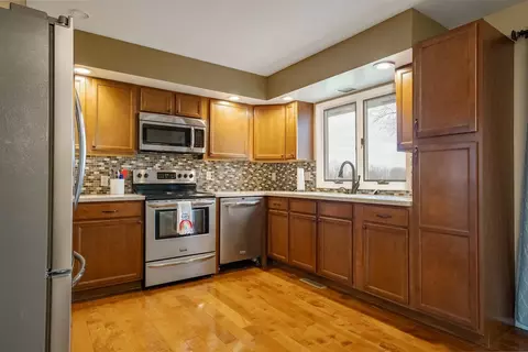 310 W Cleveland St, Cullom, IL 60929 photo 3