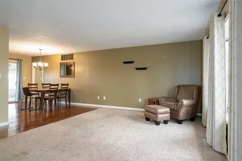 310 W Cleveland St, Cullom, IL 60929 photo 4