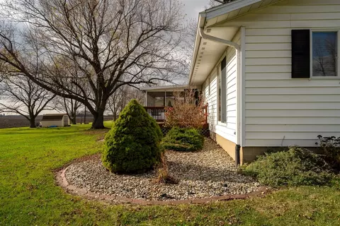 310 W Cleveland St, Cullom, IL 60929 photo 20