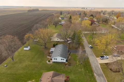 310 W Cleveland St, Cullom, IL 60929 photo 34