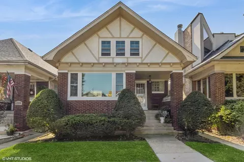 5335 W Belle Plaine Ave, Chicago, IL 60641