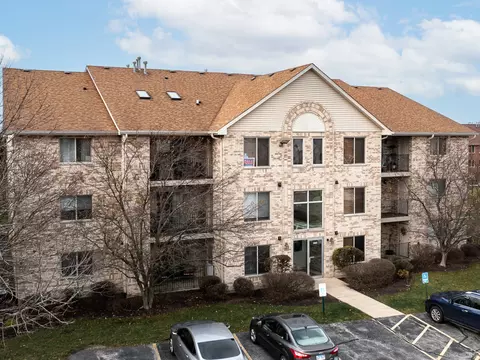 6865 Forestview Dr #1D, Oak Forest, IL 60452