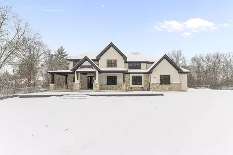 1955 Windridge Dr, Lake Forest, IL 60045